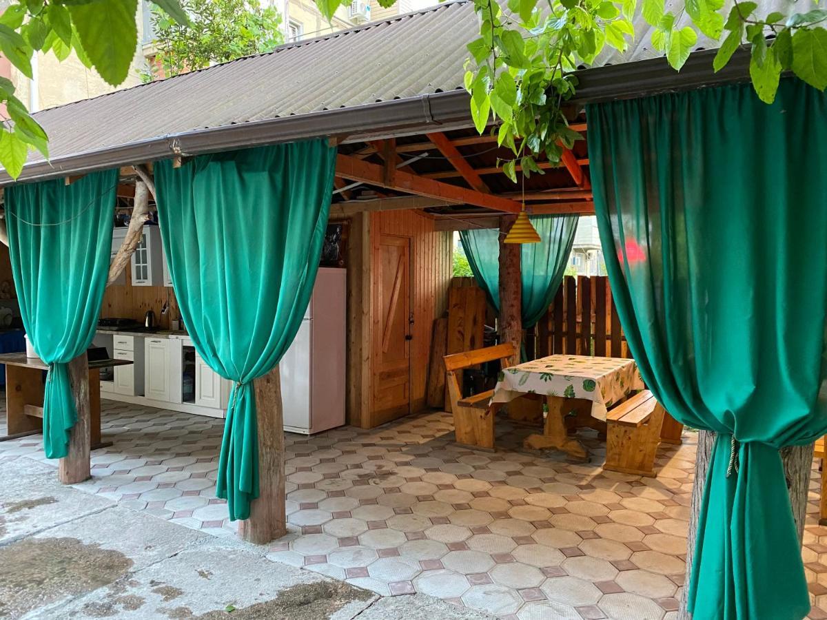Sun Hotel Guest House Pizunda Exterior photo