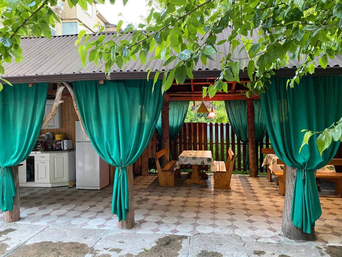 Sun Hotel Guest House Pizunda Exterior photo